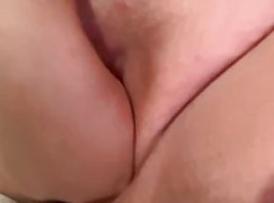 PREVIEW First time pussy stretching and fisting