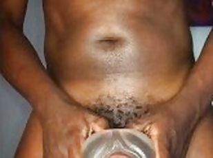 kocaman-huge, mastürbasyon-masturbation, boşalma, fışkıran-su, üstüneyüzüne-boşalma, kocaman-yarak, vajinadan-sızan-sperm, meni, tek-kişilik, yarak