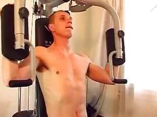 Full video: straight guy hard in a shower (Ludo)