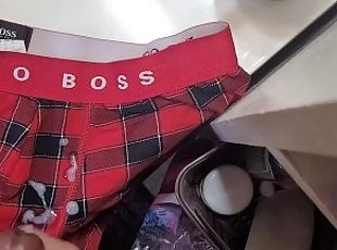 PINOY JAKOL SA MAY HUGO BOSS BOXER BRIEF