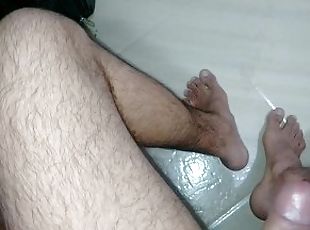 bear cumming at his feets / HAIRY COCK