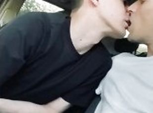 Daniel suck’s Jack cock in car outdoor