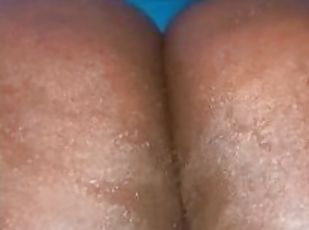 Bubble booty chub spreads ass and shows hole