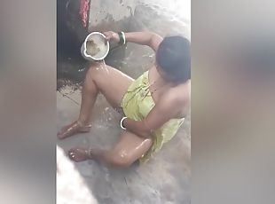 Today Exclusive- Desi Bhabhi Bathing Capture By Hidden Cam Part 1