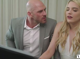 Suited piano teacher Johnny Sins fucks horny nymph Kenna James