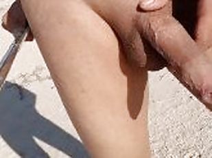 hermosa trans camina desnuda en publico rico pene tacones altos culo delicioso y piernas calientes d