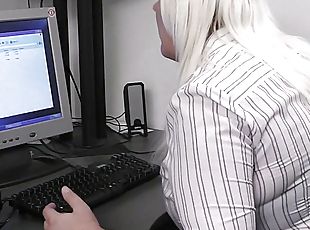 Boss bangs fat office blonde secretary after titjob