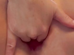 klitoris, onani, orgasme, pussy, milf, mamma, fingret, alene, nærbilde