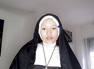 NUN SOR RITA GIVES A BLOWJOB ON XHAMSTER 