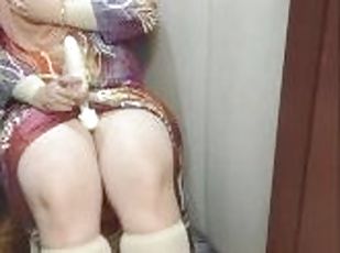 Crossdressing in Hijab masturbating with wand