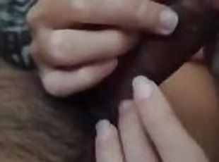 Vecina me da sexo oral mientras vemos Netflix,  blowjob casero