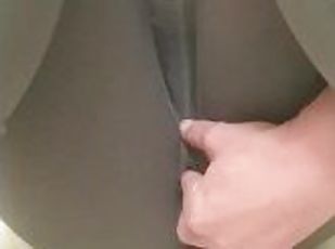 CAMEL TOE ! Rubbing my wet pussy in tight leggings